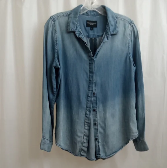 Walter Baker Ombré Blue Denim Back Zip  Up Long Sleeves Gunmetal Button Blouse - Picture 6 of 16